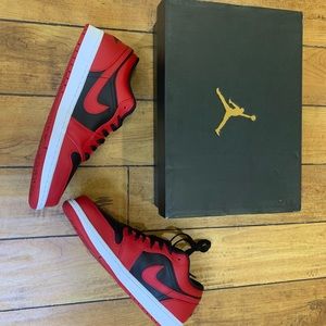 Jordan 1 low reverse Bred